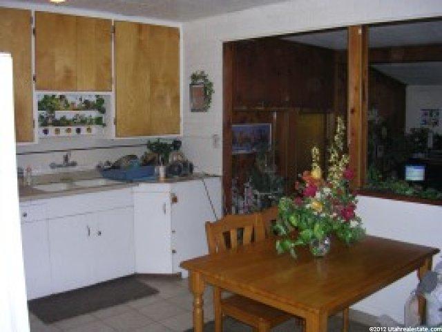 74 N Lakeview Dr E, Clearfield, UT 84015 — photo 3