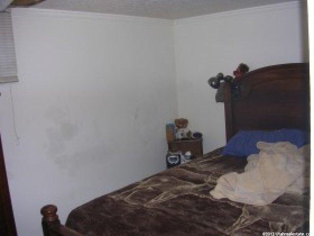 74 N Lakeview Dr E, Clearfield, UT 84015 — photo 10