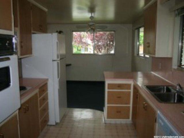 690 E Center St, Bountiful, UT 84010 — photo 4