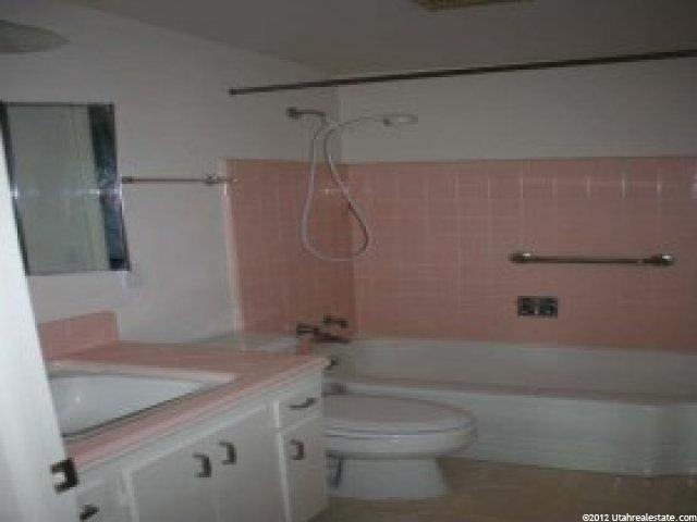 690 E Center St, Bountiful, UT 84010 — photo 5