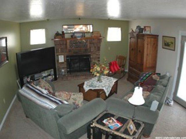 4385 S 2875 W, Roy, UT 84067 — photo 6