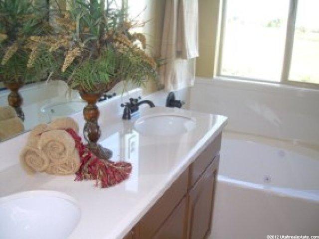 731 W Pegasus Dr, Kaysville, UT 84037 — photo 12