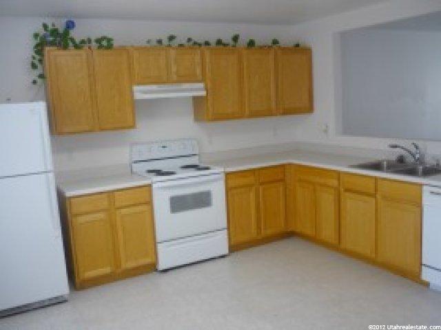 2013 N 2225 W, Clinton, UT 84015 — photo 9