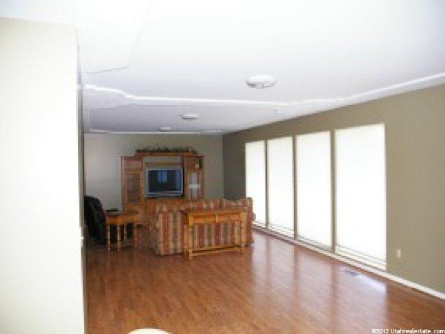 4527 S Forest Green Dr E, Ogden, UT 84403 — photo 2
