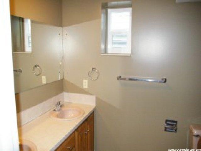 4527 S Forest Green Dr E, Ogden, UT 84403 — photo 9