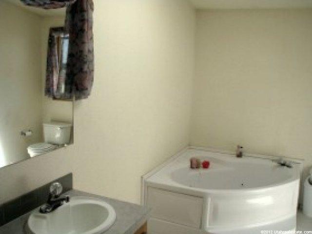 37 S T St, Eureka, UT 84628 — photo 5