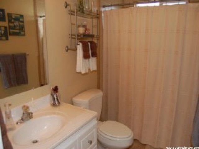 1030 E 5600 S, Murray, UT 84121 — photo 9