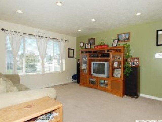2192 W 1630 N, Clinton, UT 84015 — photo 5