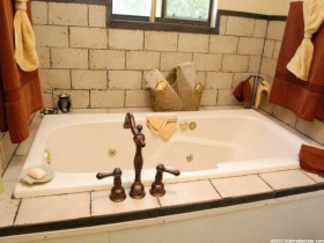 5421 S 560 E, Murray, UT 84107 — photo 8