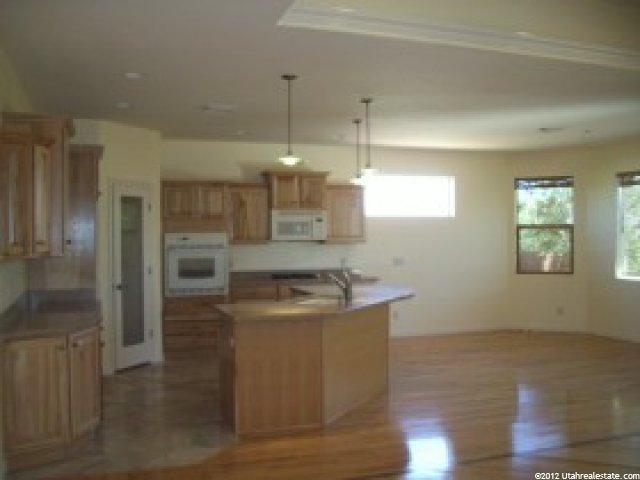 219 S Valley Vw, Hurricane, UT 84737 — photo 2