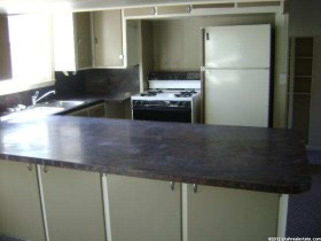 546 S Tremont St, Tremonton, UT 84337 — photo 3