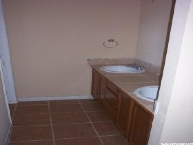 696 N 1000 E, Bountiful, UT 84010 — photo 10