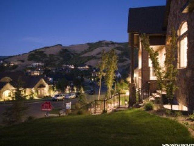 232 E Summer Meadow Cir S, Bountiful, UT 84010 — photo 2