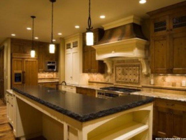 869 E Oakwood Cir, Bountiful, UT 84010 — photo 4