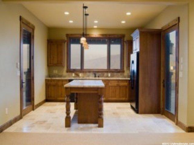 869 E Oakwood Cir, Bountiful, UT 84010 — photo 9