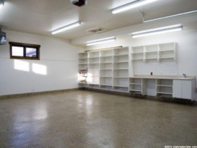 869 E Oakwood Cir, Bountiful, UT 84010 — photo 10