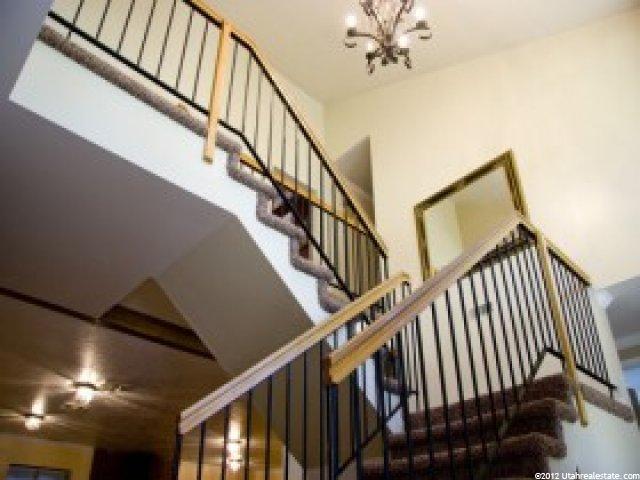 921 E Ashley Cir S, Bountiful, UT 84010 — photo 2