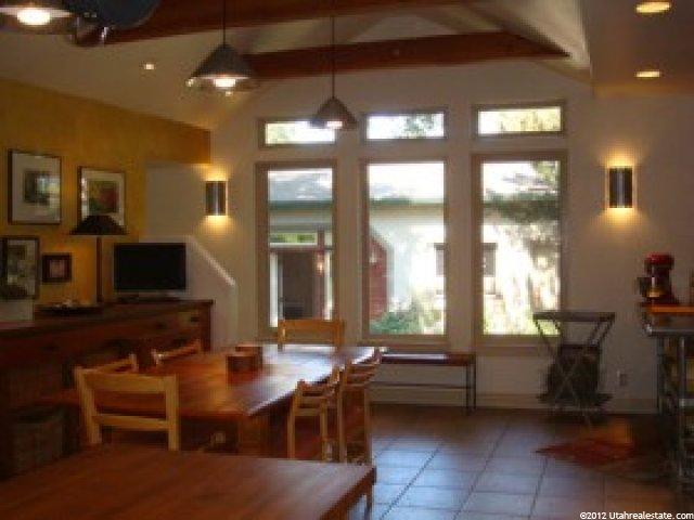 2207 Arbor Ln, Holladay, UT 84117 — photo 7