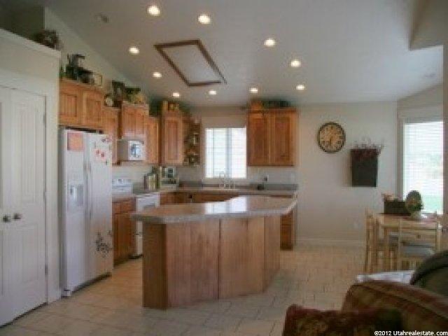 695 S 300 W, Garland, UT 84312 — photo 2
