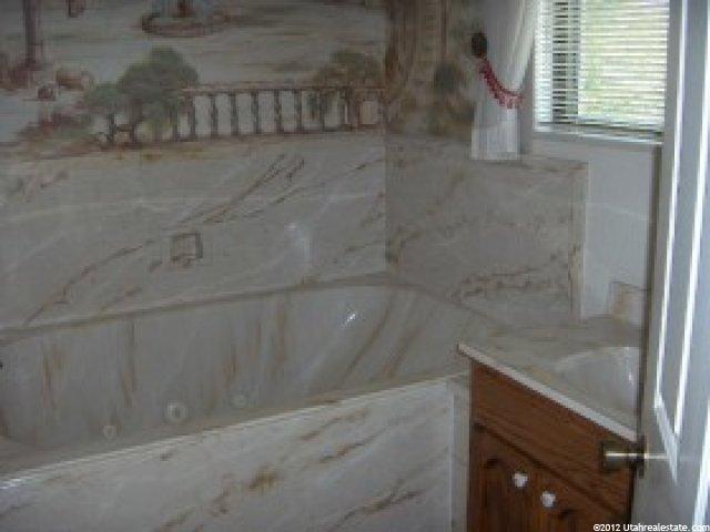 285 Temple View Dr, River Heights, UT 84321 — photo 2