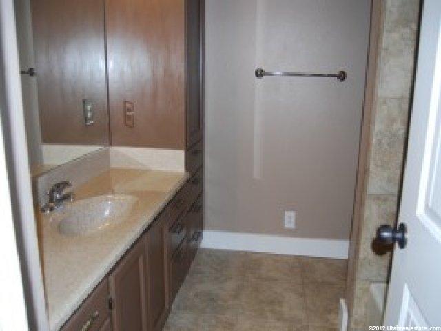 9 N Cherry Dr, Providence, UT 84332 — photo 8