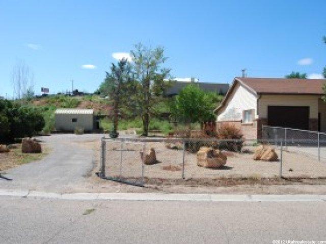 400 S 300 E, Roosevelt, UT 84066 — photo 2