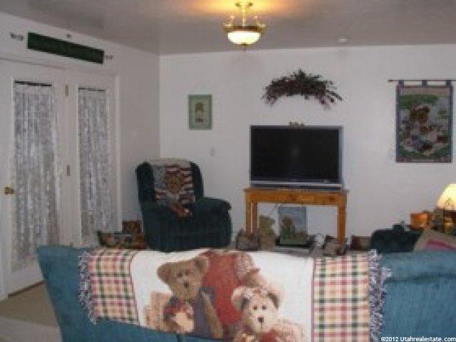 1049 W 1950 N, Clinton, UT 84015 — photo 2