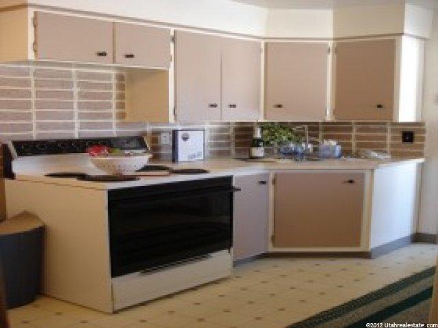 363 W 5000 S, Washington Terrace, UT 84405 — photo 2