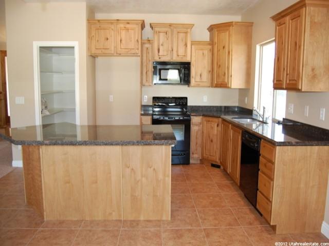 2189 S 275 E, Kaysville, UT 84037 — photo 3