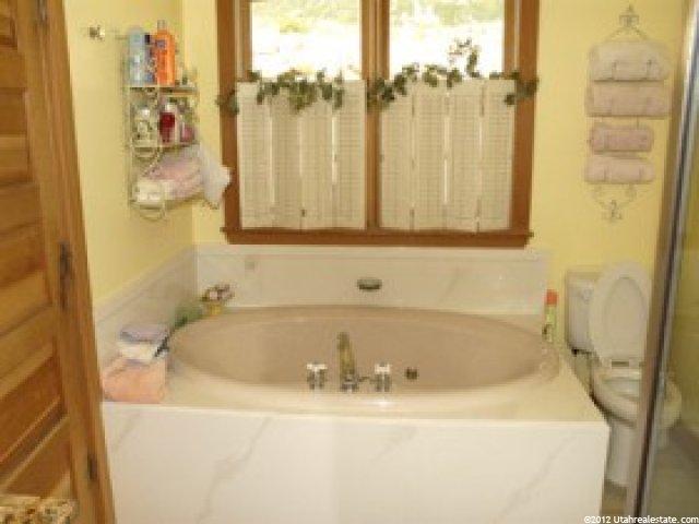 298 E 3725 N, North Ogden, UT 84414 — photo 8