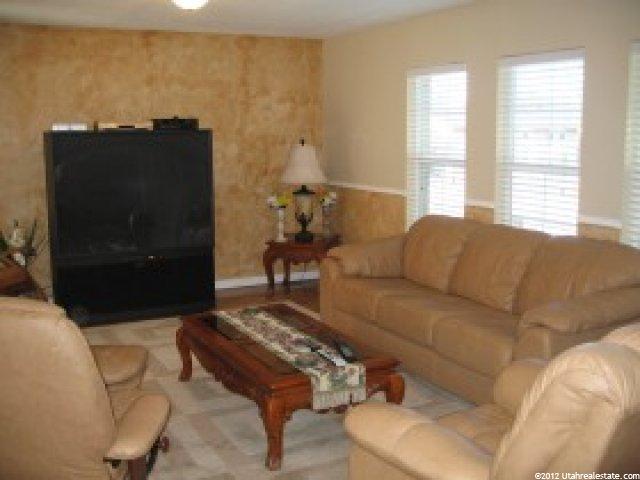 64 E 975 S, Layton, UT 84041 — photo 3