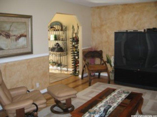 64 E 975 S, Layton, UT 84041 — photo 4