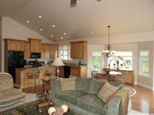1084 Matterhorn Ct, Midway, UT 84049 — photo 2