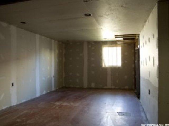 692 W 3500 S, Bountiful, UT 84010 — photo 5