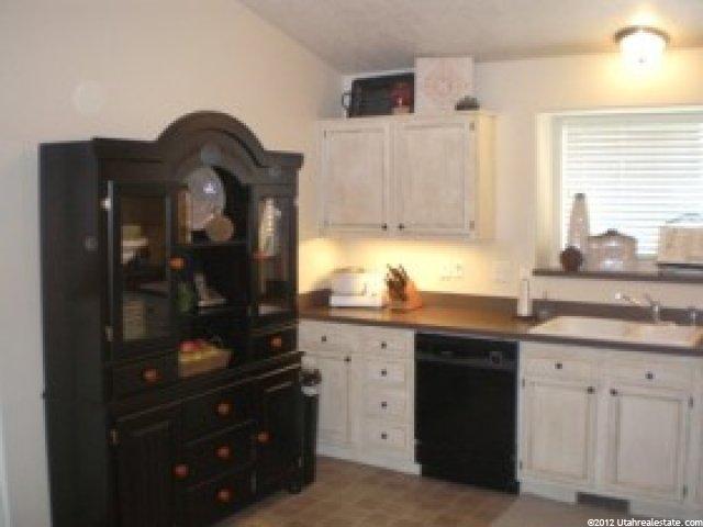 196 E 2275 S, Clearfield, UT 84015 — photo 4