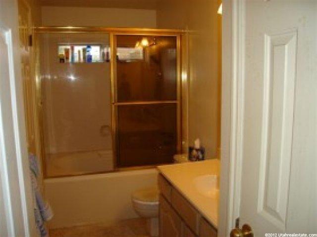 1054 W 2600 N, Layton, UT 84041 — photo 5