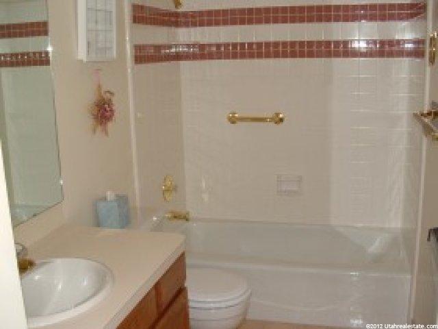 5451 S 200 E, Washington Terrace, UT 84405 — photo 6