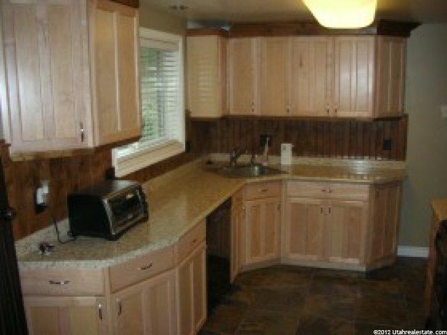 272 W 350 S, Kaysville, UT 84037 — photo 2