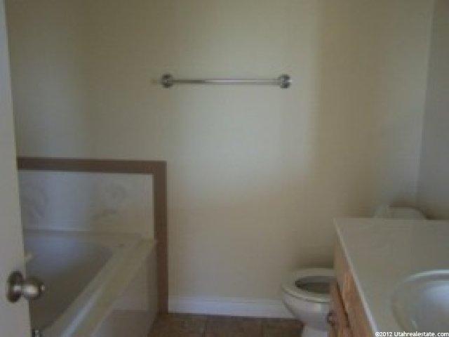 576 E 200 N, Kaysville, UT 84037 — photo 9