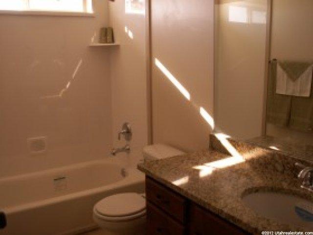 1553 N 125 W, Layton, UT 84041 — photo 4