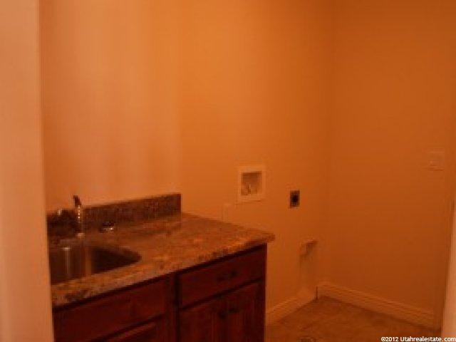 1553 N 125 W, Layton, UT 84041 — photo 6