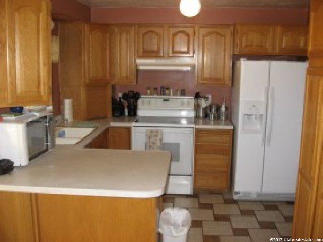 6086 S 2475 W, Roy, UT 84067 — photo 2