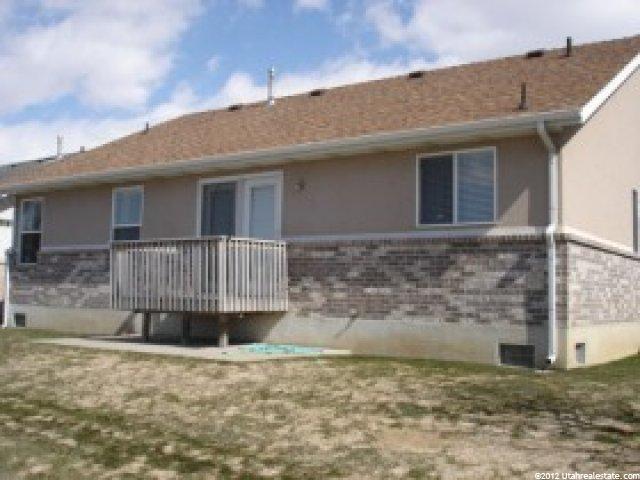35 Belmore Dr, Kaysville, UT 84037 — photo 2