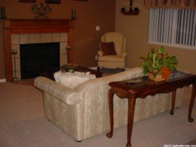 790 W 2525 S, Syracuse, UT 84075 — photo 2
