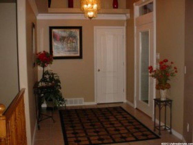 790 W 2525 S, Syracuse, UT 84075 — photo 3