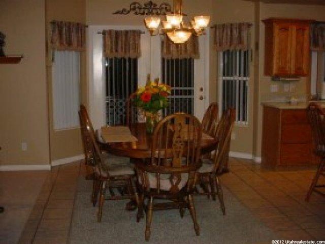 790 W 2525 S, Syracuse, UT 84075 — photo 5