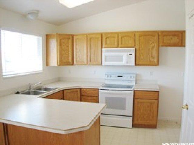1547 N 2275 W, Clinton, UT 84015 — photo 3