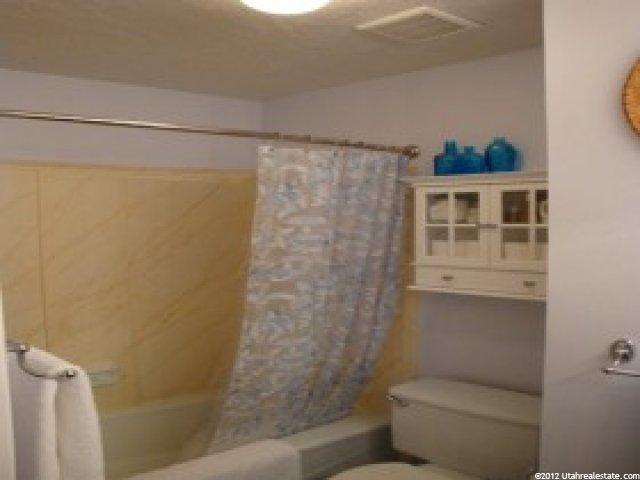 40 White Barn Dr, Pleasant View, UT 84414 — photo 9