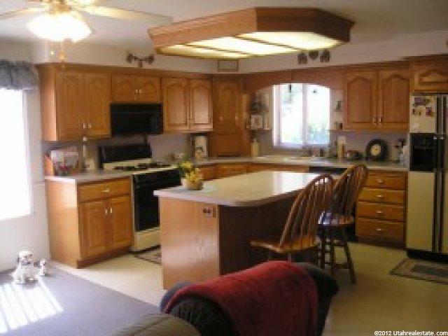 224 E Carlson Ave, Midvale, UT 84047 — photo 2
