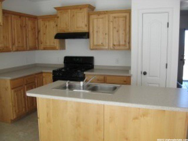2004 E Stoneleigh Dr S, Draper, UT 84020 — photo 2